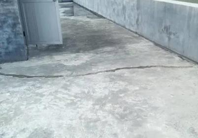 武清楼顶漏水维修公司分享下如何解决卫生间隐蔽部位漏水的问题?